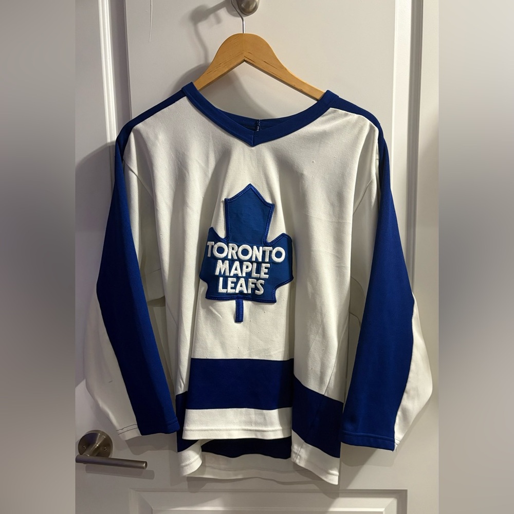 VINTAGE Toronto Maple Leafs Jersey (blank)